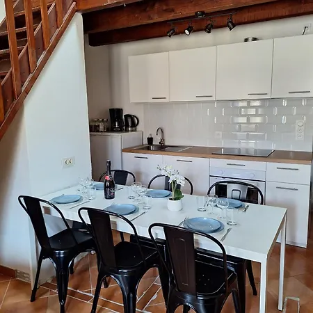 La Garriguette Centre Historique Calme Climatise 6 Couchages Arles